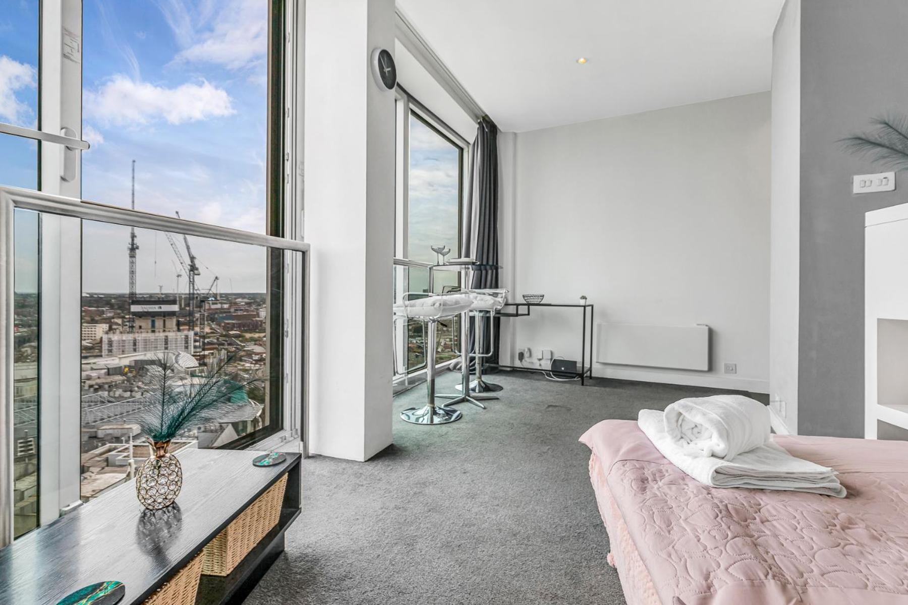 Heart Of City, Centre Point Luxury Appartamento